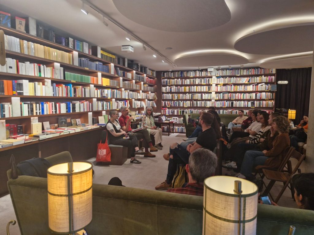 Acte El dret a la llengua a la Llibreria Finestres